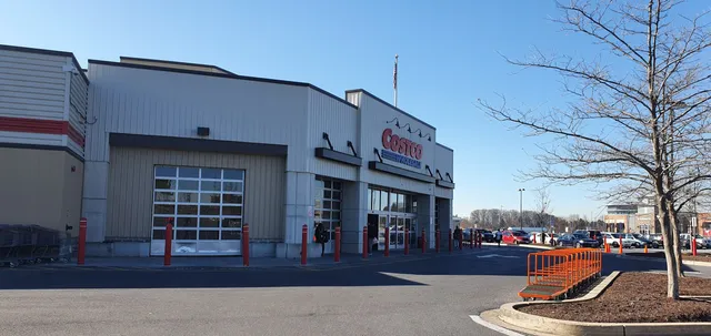 Shops at Dakota Crossing