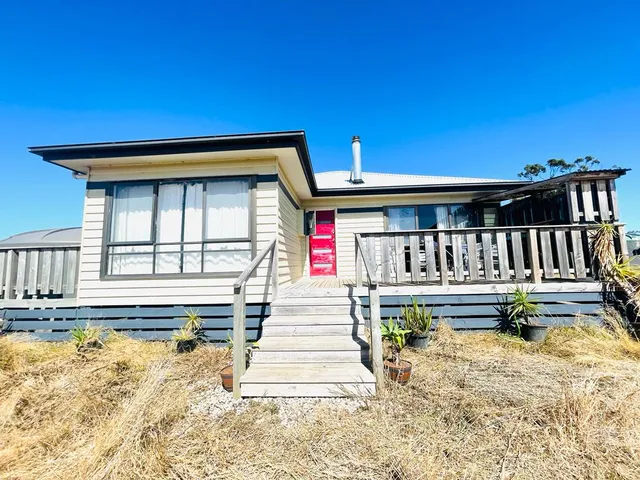 Hamza Farm Stay - Ross Creek , Victoria 3351