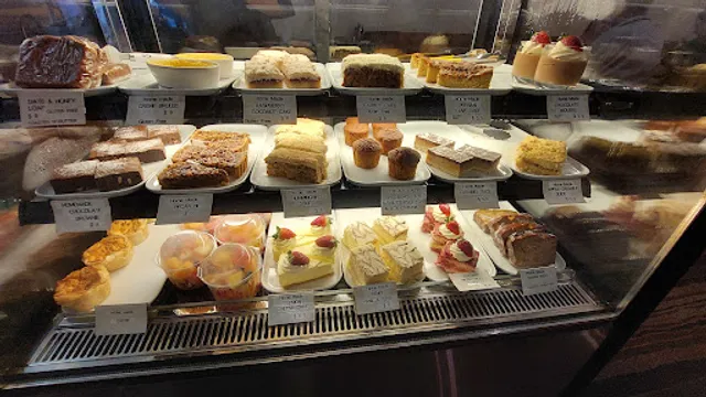 Noshtalgia Cafe Restaurant