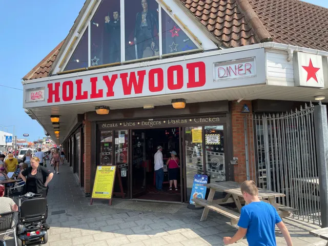 The Hollywood Bar & Diner