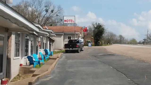 Lakeside store and motel
