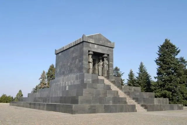 Monument to the Unknown Hero