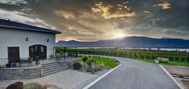 Moon Curser Vineyards