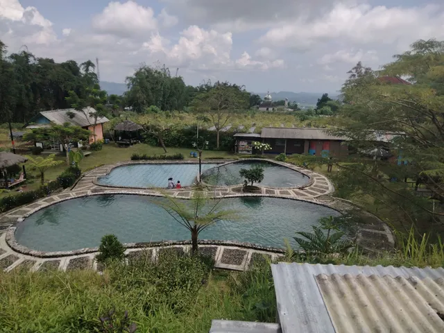Kolam Renang Cinta Candi Liyangan