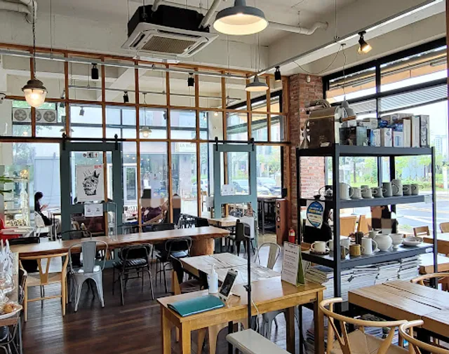 Gom espresso Main Store