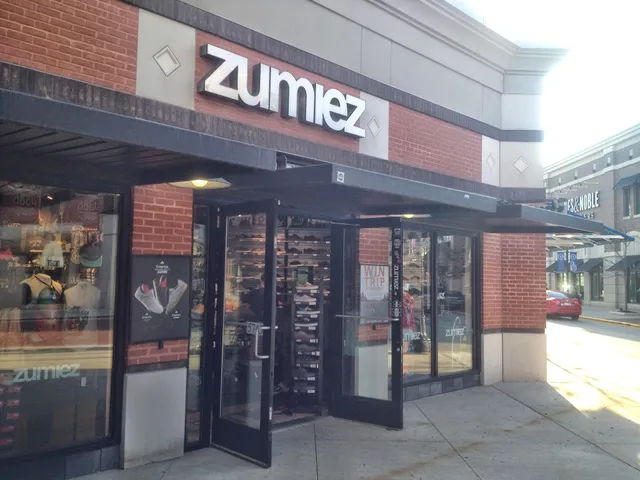 Zumiez