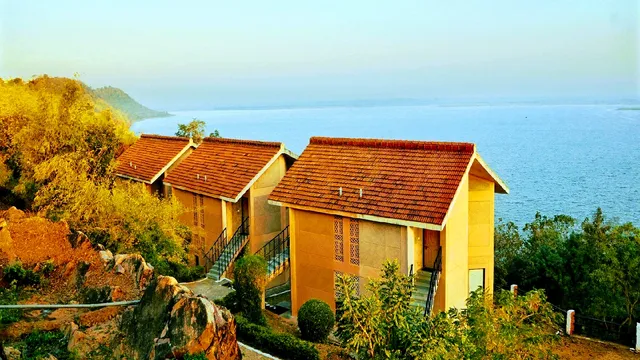 THE GREENLAND RESORT AND VILLA'S (MTDC)