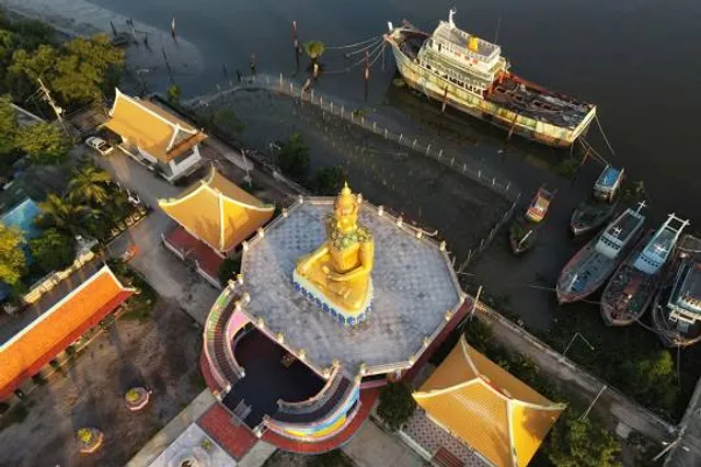 Wat Laem Suwannaram