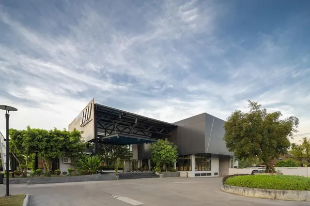 The VELO'S Hotel & BMX Pumptrack