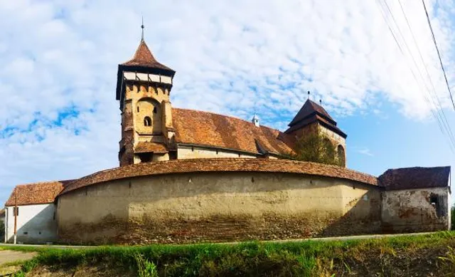 Valea Viilor fortified church