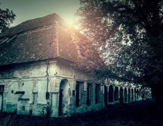 Strasszer-kastély romjai