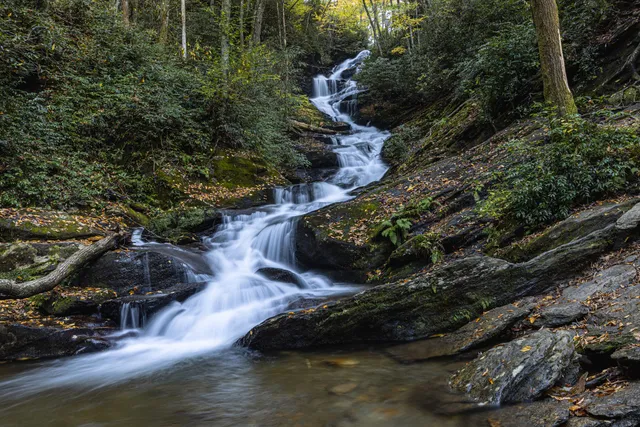 Roaring Fork Falls Trailhead