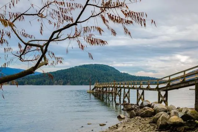 Deep Cove Park