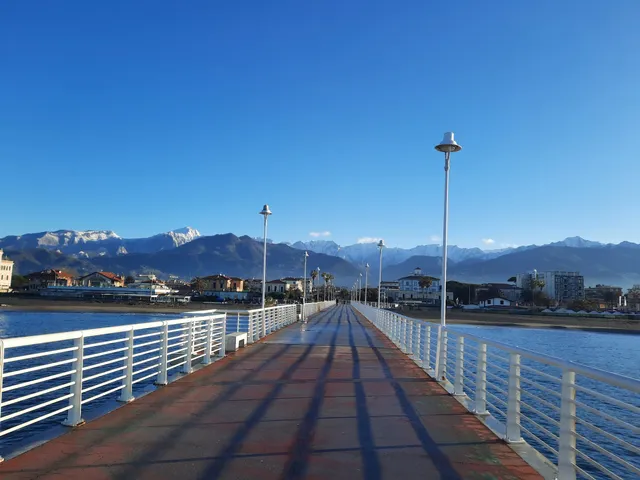 Pontile di Marina di Massa