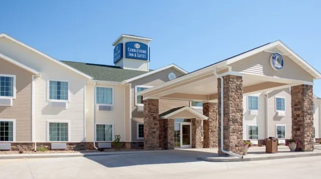 Cobblestone Inn & Suites - Winterset