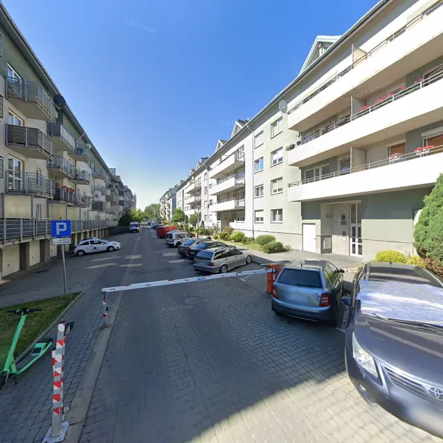 Walerego Eljasza-Radzikowskiego 69