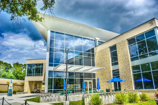 UWF Lewis Bear Jr. College of Business