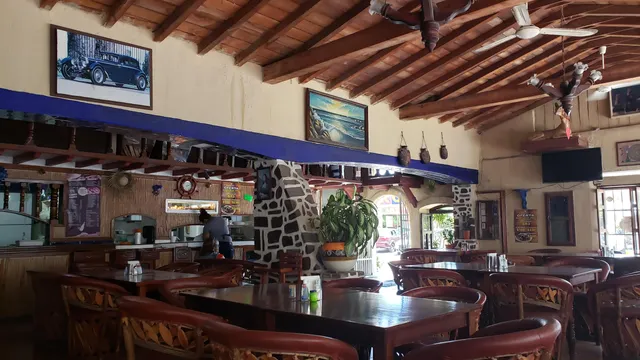 Los Carrizos Resturante