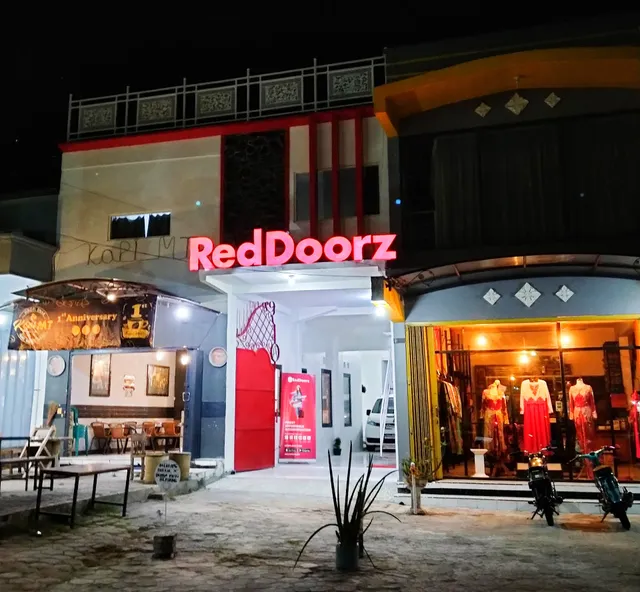 RedDoorz near Alun - Alun Magetan