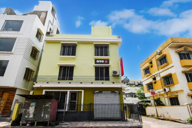 Hotel O Shivam Regency Near Acropolis Mall