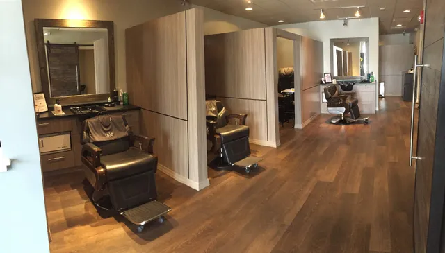 18/8 Fine Men’s Salons