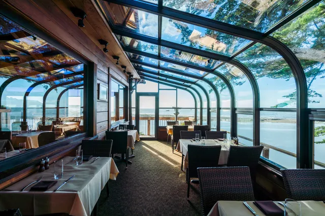 River's End Restaurant & Inn