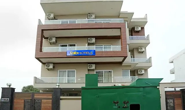 FabHotel Wedding Bliss 38 - Hotel in Medanta Hospital, Gurgaon