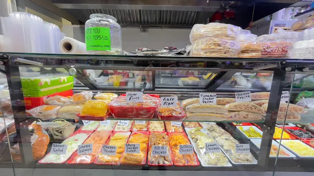 Avenue O Stop 1 deli