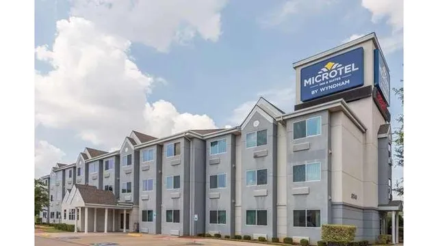 Microtel Inn & Suites by Wyndham Ft. Worth North/At Fossil