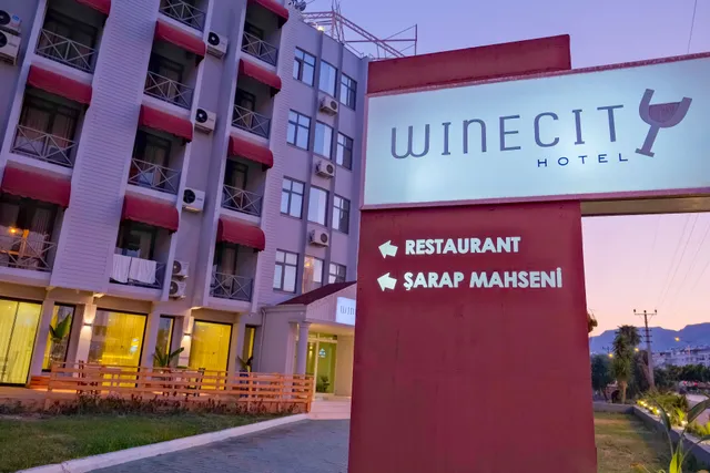 Winecity Hotel