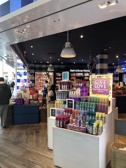 Bath & Body Works