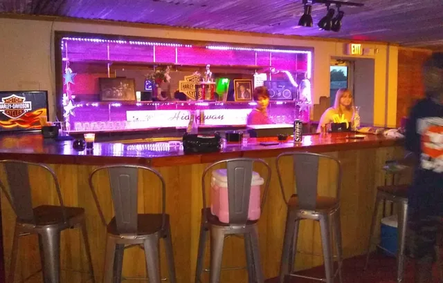 Bernice’s Dancehall & Gameroom