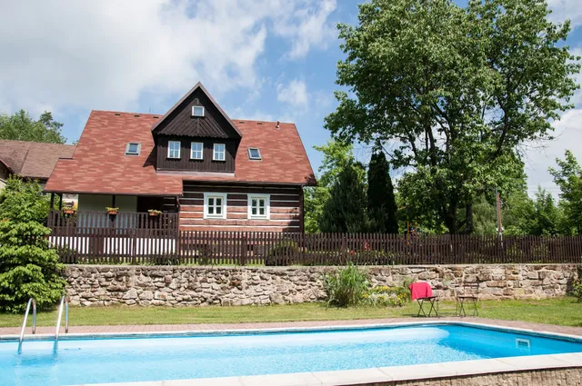 Chalupa nad Popelkou