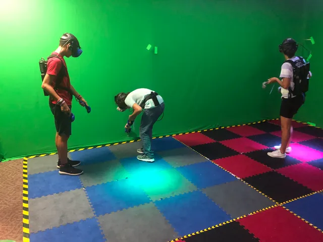 Escape To VR - Escape Rooms From The Multiverse