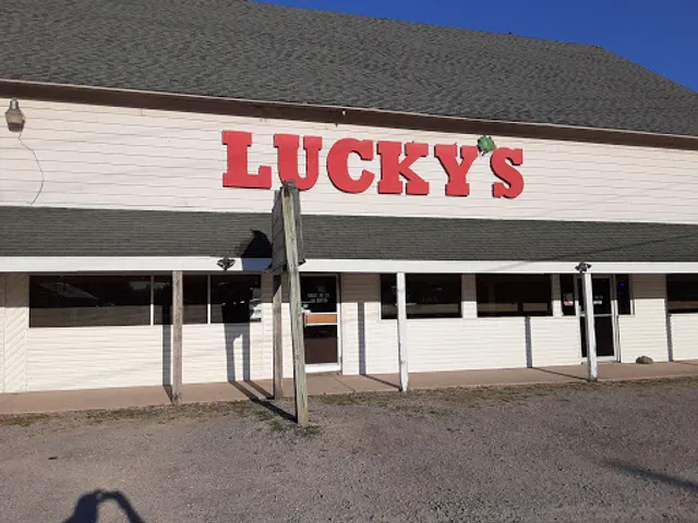 Lucky's Tavern