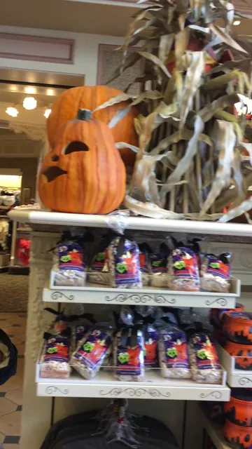 Main Street Fashion and Apparel