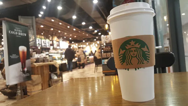Starbucks Yonsei Baegyangno