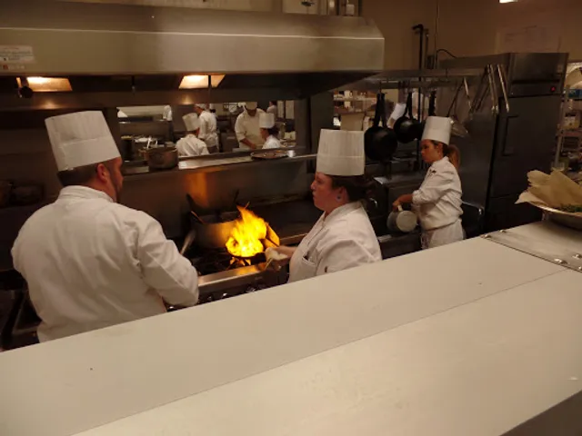 Santiam Cafe & Bistro