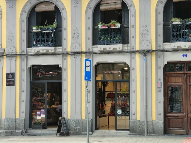 R-evoluciona Taller de Cuero