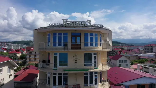 Kavkaz Otel'
