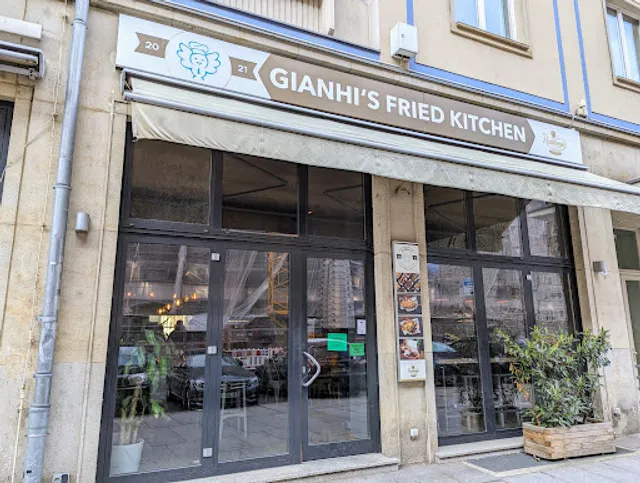 Gianhis Fried Kitchen