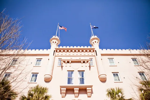 Embassy Suites by Hilton Charleston Historic District