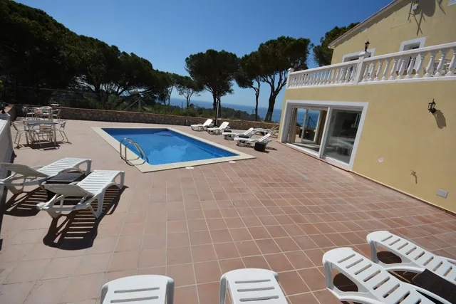Villa Yuca - Lloret de mar - Holiday Rental - with Video on website!