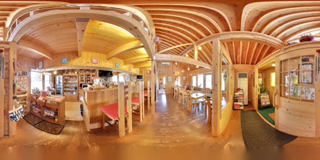 heart cafe CUORE (ハートカフェ クオーレ)