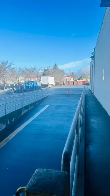 Mountanos Family Coffee & Tea