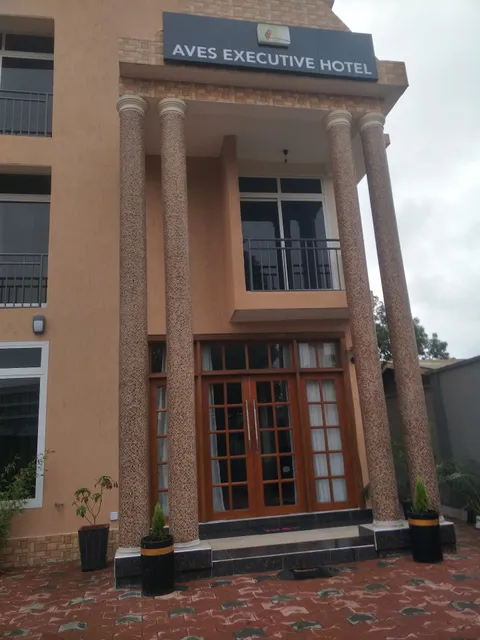 Aves hotel Arusha