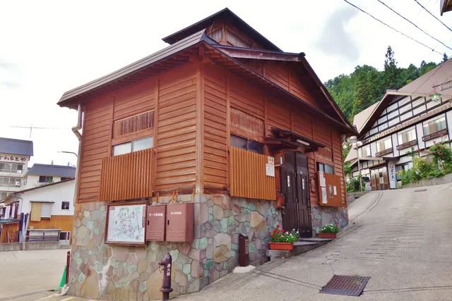 Nozawaonsen Sotoyu Kamiterayu Hot Spring