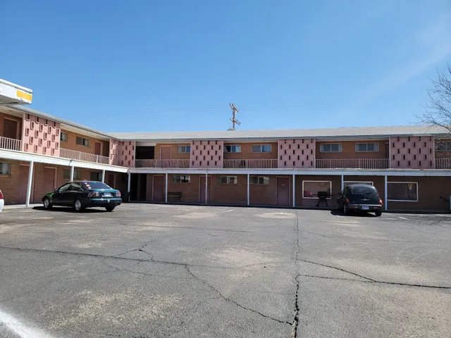 1st Travel Inn Oakley