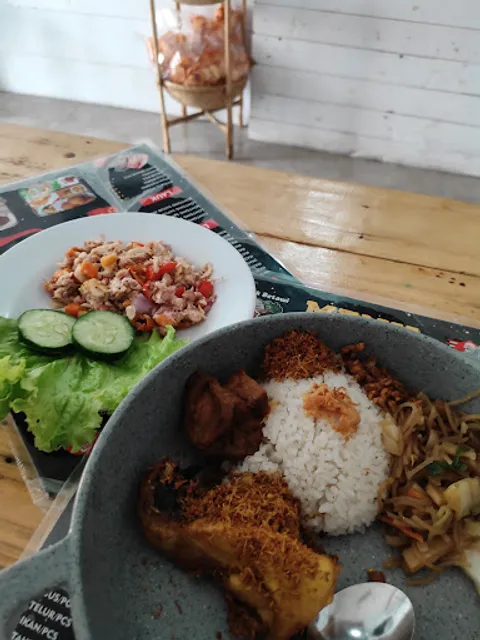 Nasi Uduk Betawi Mak Tentong