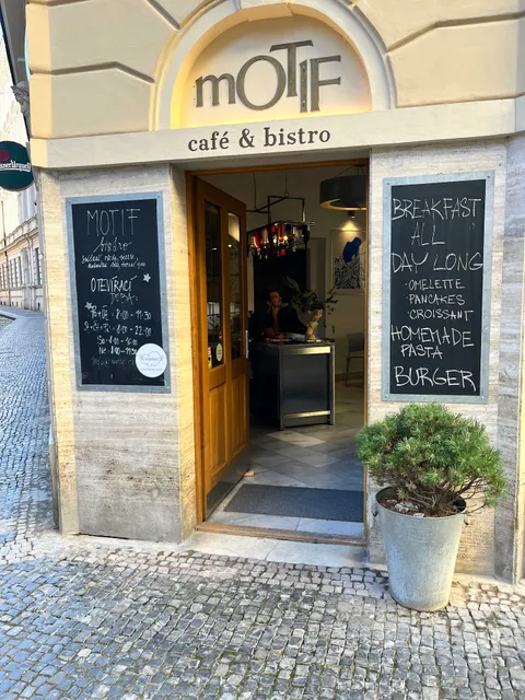 MOTIF | bistro & wine & beer